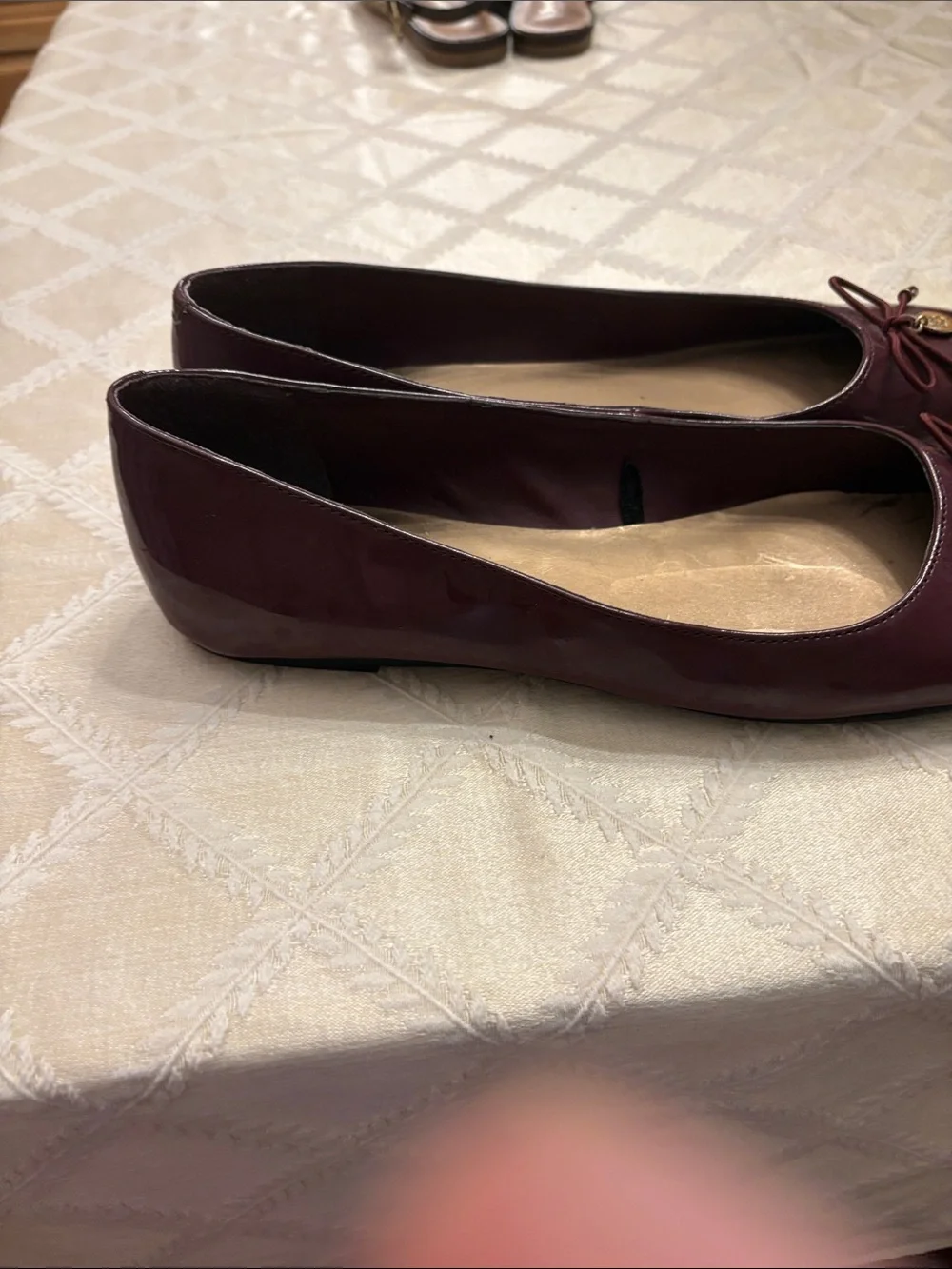 BCBGeneration Women's Burgundy Bow Ballet Flats
